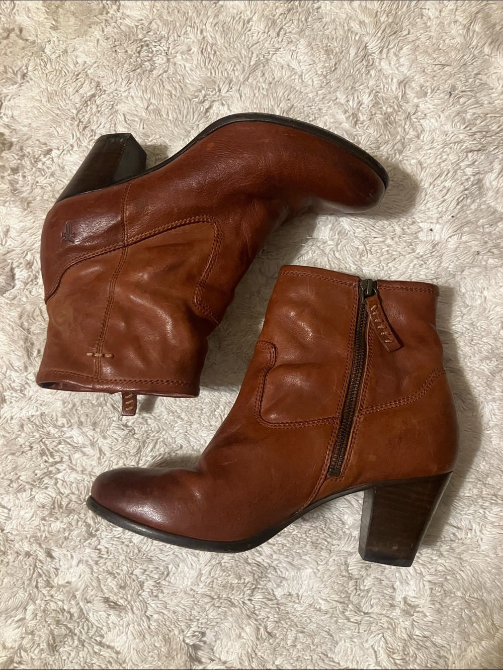 Frye Paulina size 7